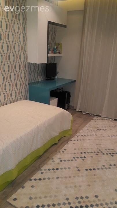 Çocuk Odası, Genç odası