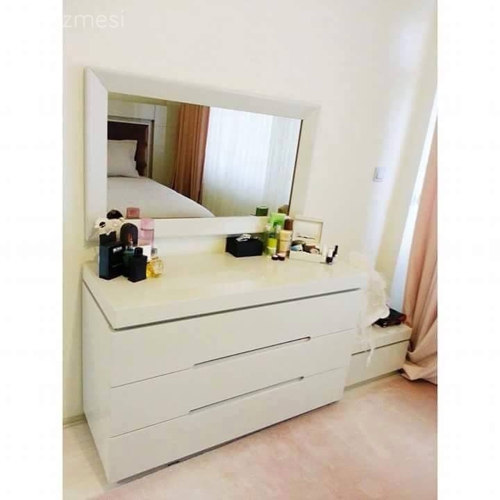 Özge hanımın rahatlığı ön planda tutan, iç açıcı ve naturel evi..