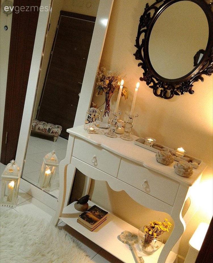 Özge hanımın dekoratif objelerle kişiselleşen sıcak ve keyifli evi..