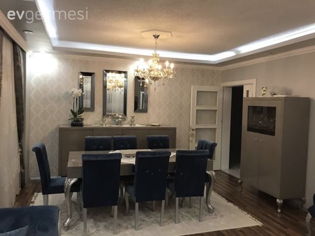 Avize, Ayna, Duvar kağıdı, Halı, Konsol, Mavi, Salon, Yemek Odası, Aydınlatma