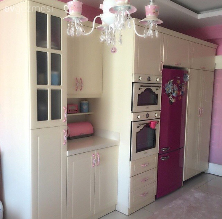 Zelal hanımın şeker gibi mutfağı..