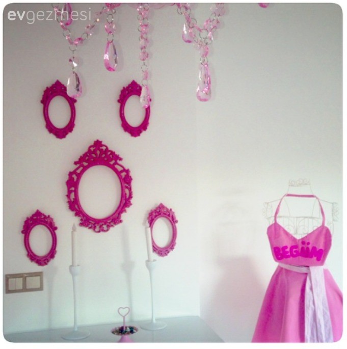 Dekoratif Objeler, Pembe