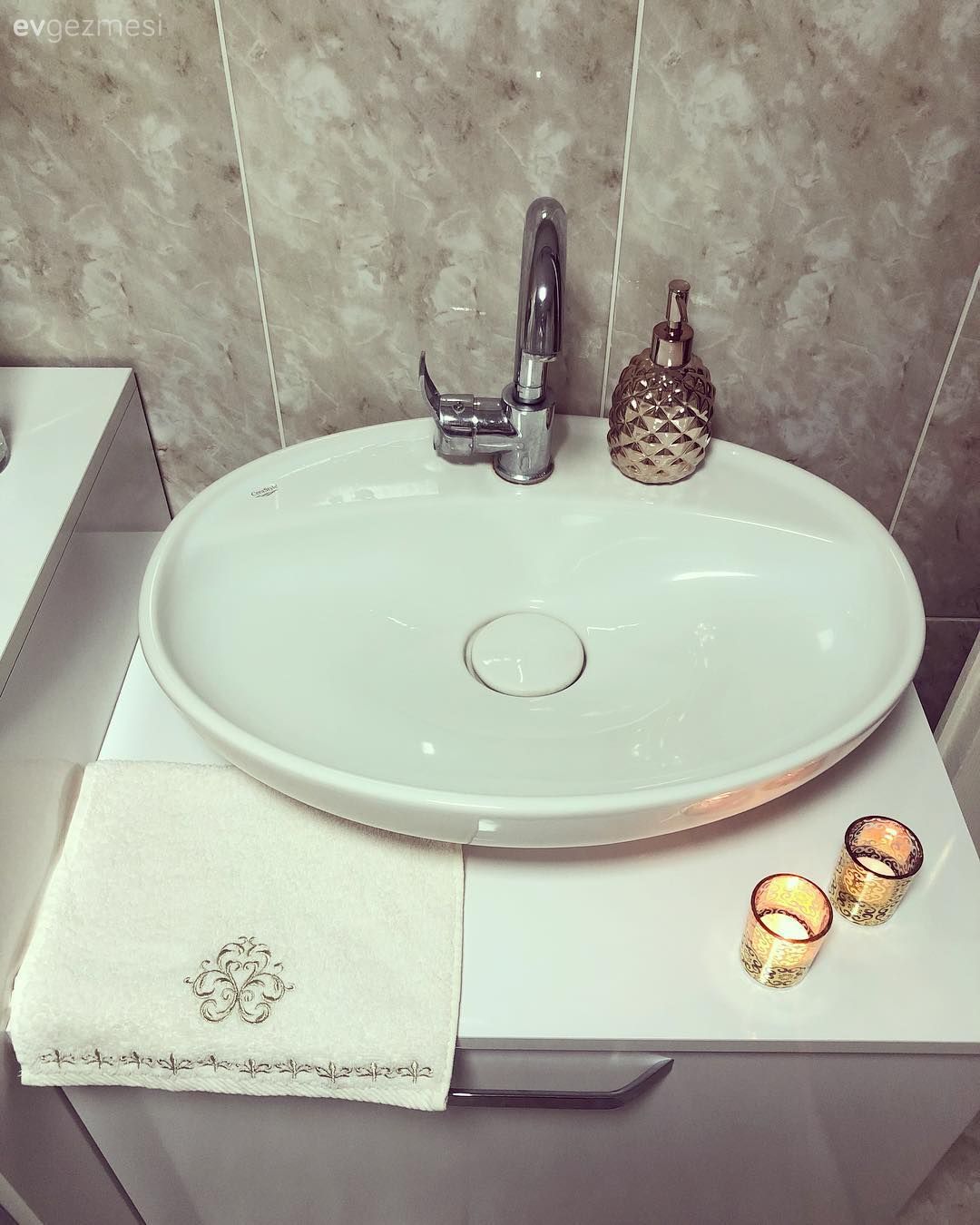 Tezgah üstü lavabo, Banyo