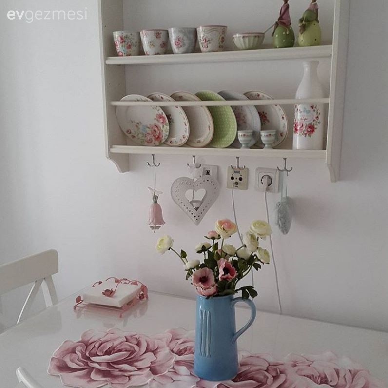 Belkıs hanımın, içimizi açan zarif evinden yeni kareler.