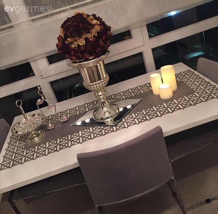 Dekoratif Objeler, Mutfak masası