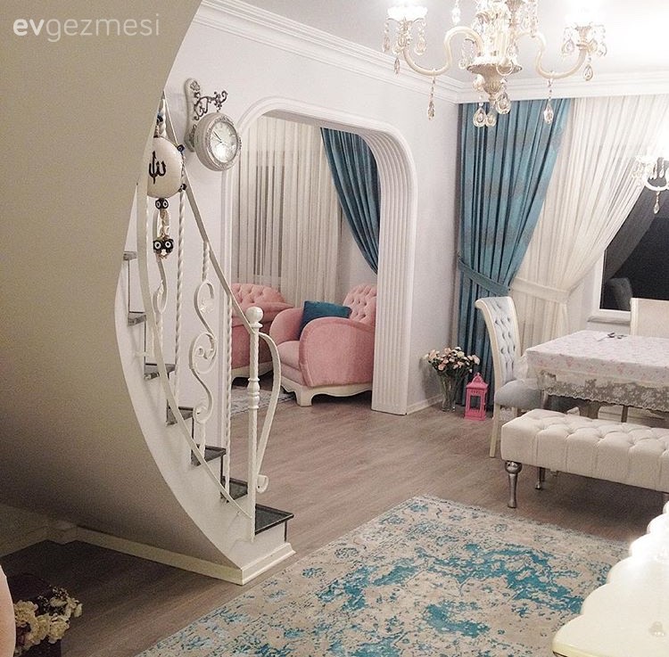 Halı, Mavi, Merdiven, Pembe, Salon, Yemek Odası