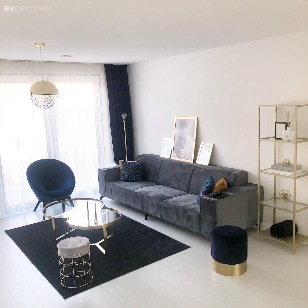 Bu Salonda Sade Ve Sofistike Bir Ortam Var