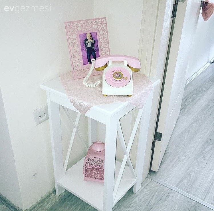 Burcu hanımın bol emekle dönüşen, serin renklerde dingin ve şık evi..