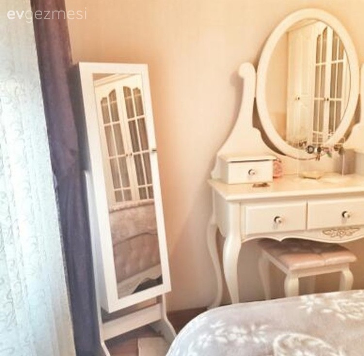 Country, Yatak Odası