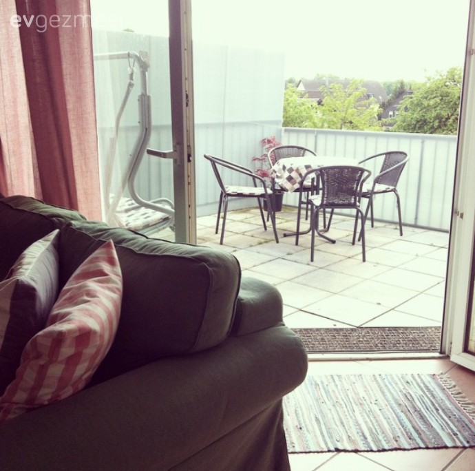 Ebru Hanım'ın her köşesi güzel değerlendirilmiş iç açıcı evi..