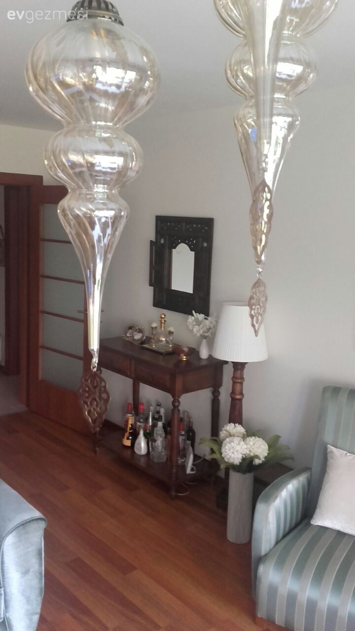 Burcu hanımın doğal ve sıcak bir havası olan, harika evi..