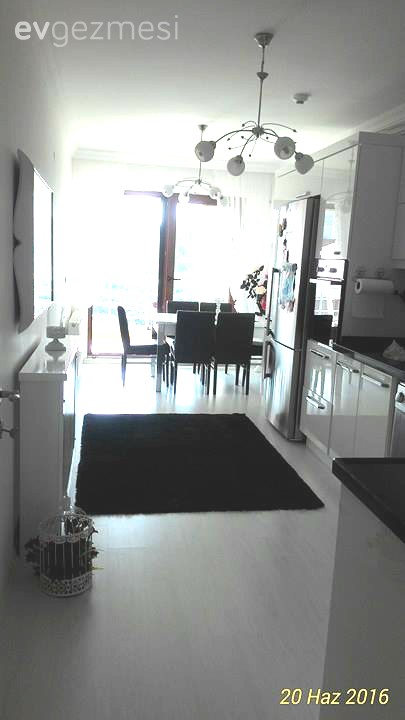 Beyaz mutfak, Halı, Modern mutfak, Mutfak, Siyah- Beyaz