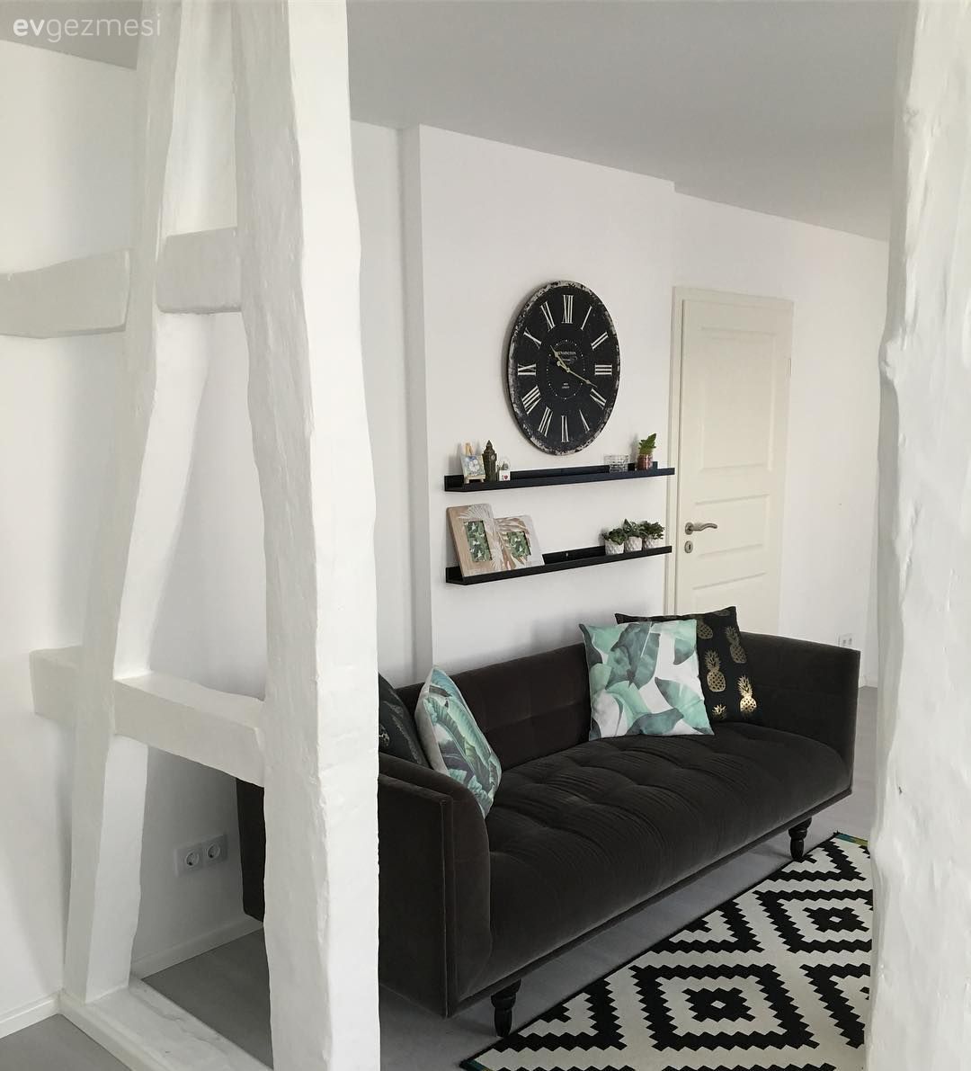 Salon, Gri, Duvar saati, Duvar dekorasyonu, Halı