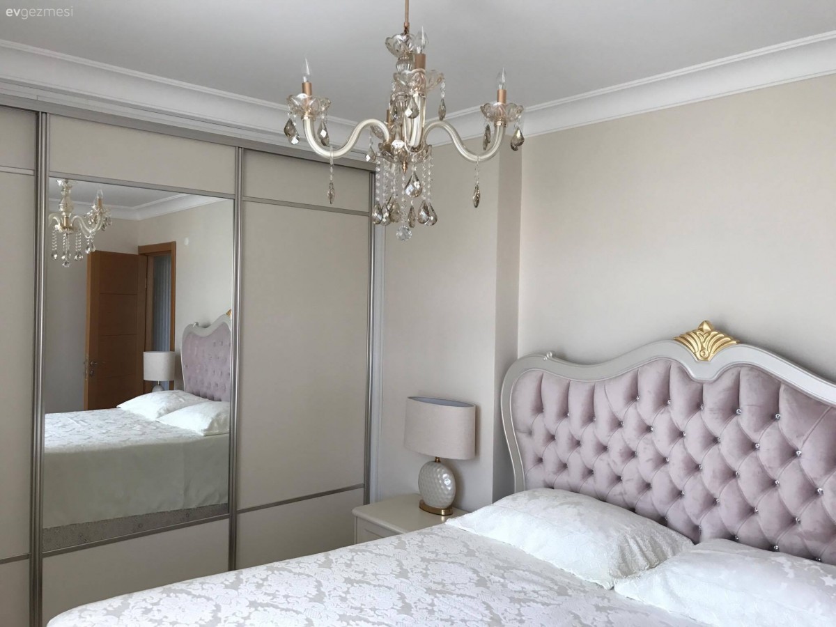 Avize, Ayna, Pembe, Yatak Odası, Yatak örtüsü, Aydınlatma