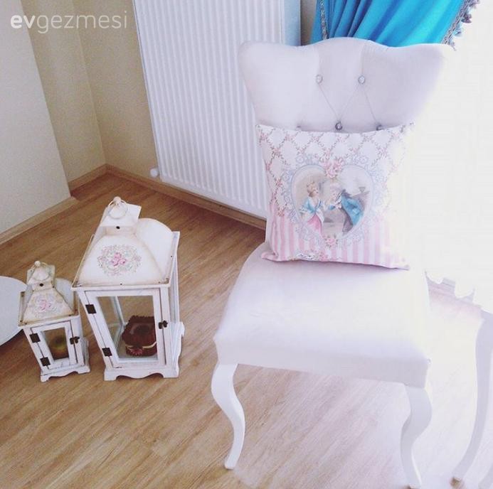 Berjer, Dekoratif Objeler, Mum, Salon