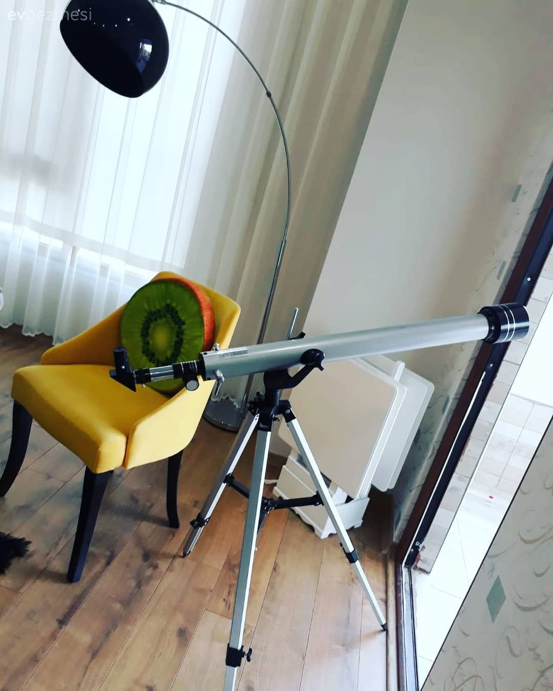 Lambader, Oturma Odası, Sarı