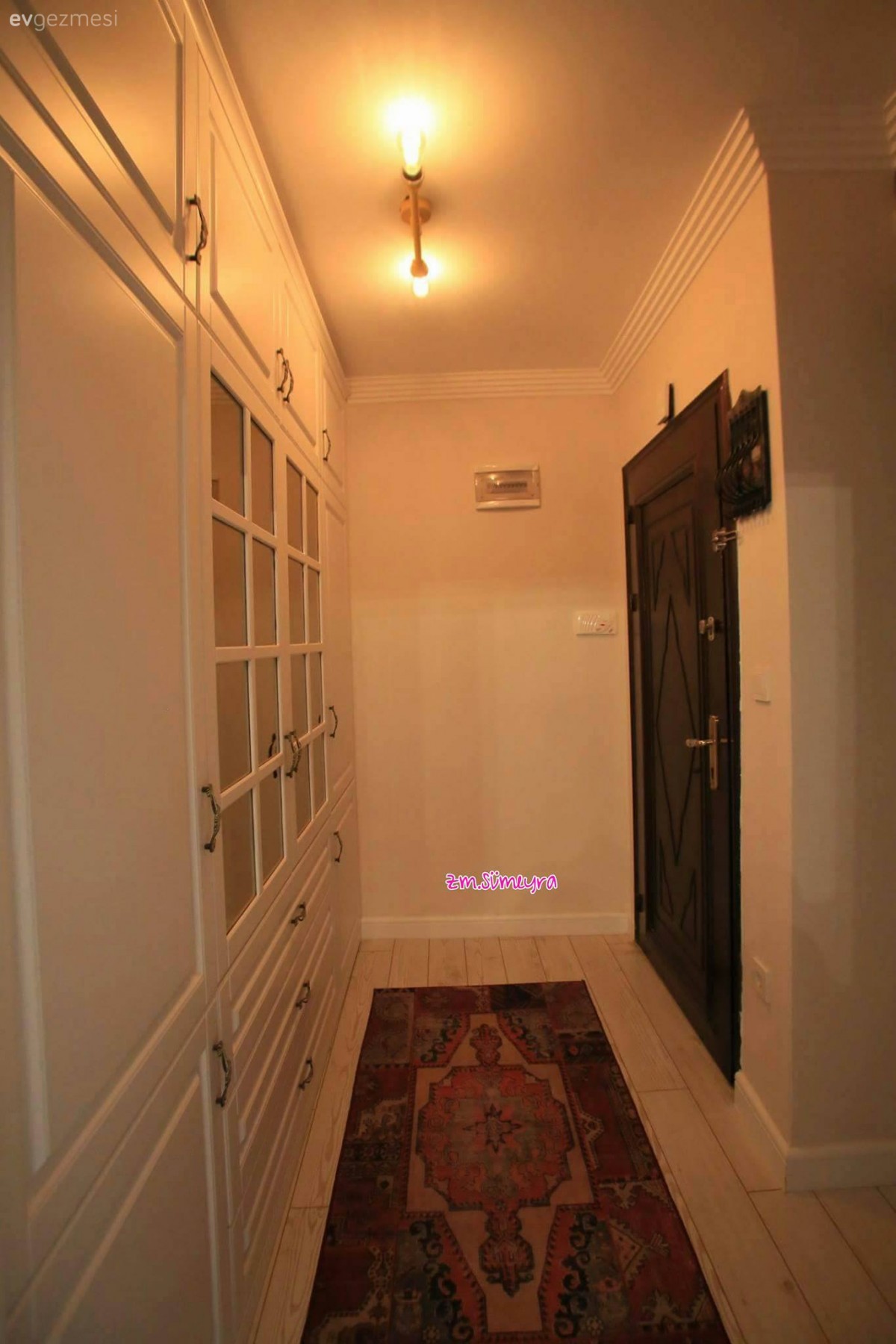 Antre, Halı, Vestiyer