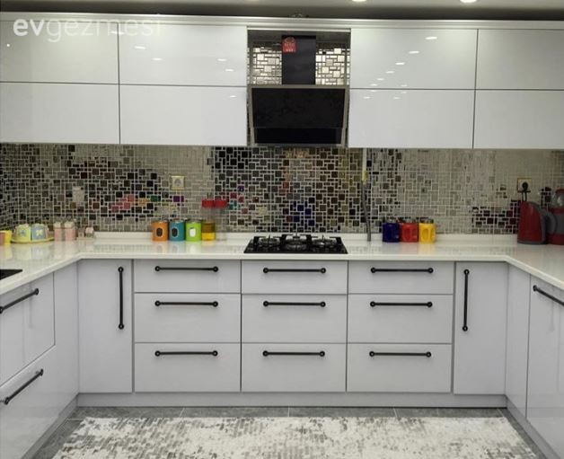 Beyaz mutfak, Mutfak, Tezgah arası cam