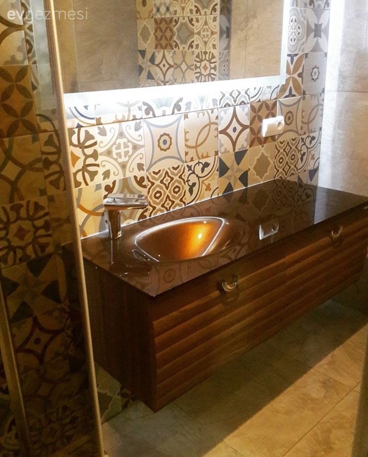 Modern banyodan, özgün ve farklı bir banyoya.. Harika dönüşüm!