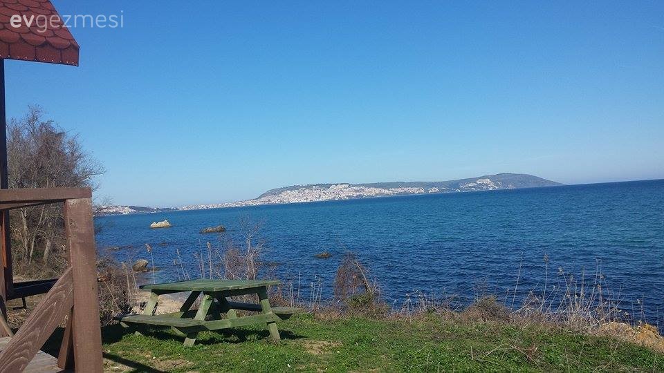 Denize Komşu Karavan Ev: Orkun ve Çiğdem Çiftinin Masal Diyarı