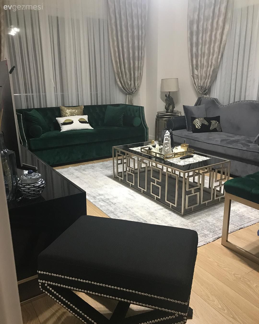Salon, Puf, Siyah, Metal ayaklı sehpa, Altın, Halı, Gri, Yeşil