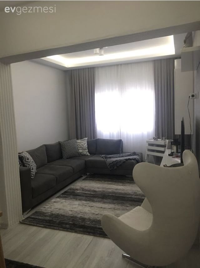 Modern stilde, doğal ve uyumlu. Aysen hanımın salonu..