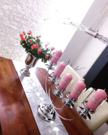 Sultan hanımın siyahı, pembe vurguyla yumuşattığı romantik evi..