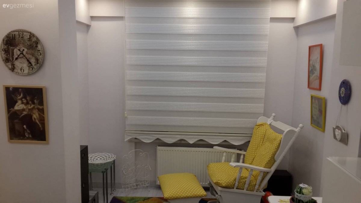 Gülay hanımın sarı ile dinamizm kazanan konforlu evi..