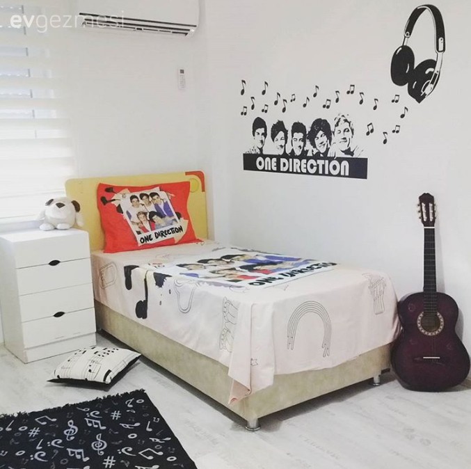 Baştan aşağı yenilenen bir evde, modern ve ferah bir dekor..