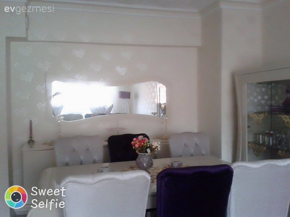 Elif hanımın klasik stilde, şık salon dekoru.