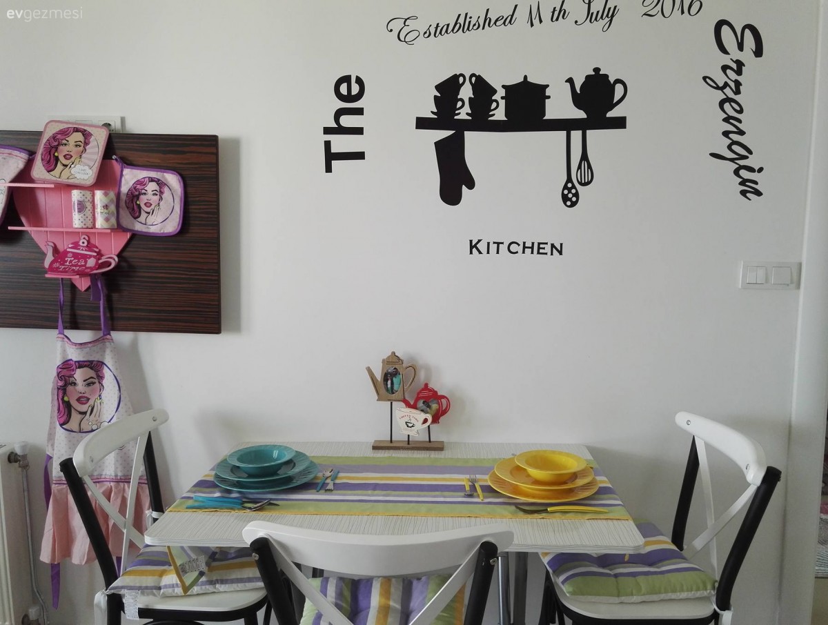 Hüsra hanımın modern çizgide, renkli ve konforlu evi..