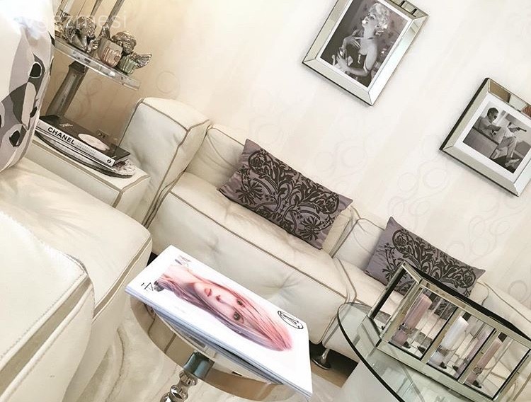 Sibel hanımın beyazın büyüsünde, modern ve şık evi..