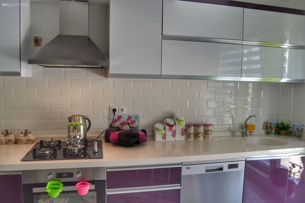 Dilara hanımın klasik esintili, aydınlık ve şık evi..