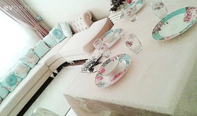 Köşe koltuk, Salon, Sunum