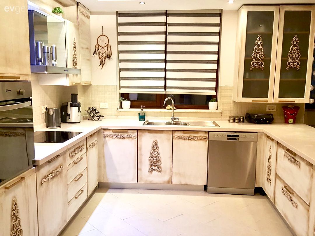 Eskitme mutfak, Kendin Yap, Mobilya boyama, Mutfak, Mutfak boyama, Öncesi / Sonrası, Mobilya aplikleri