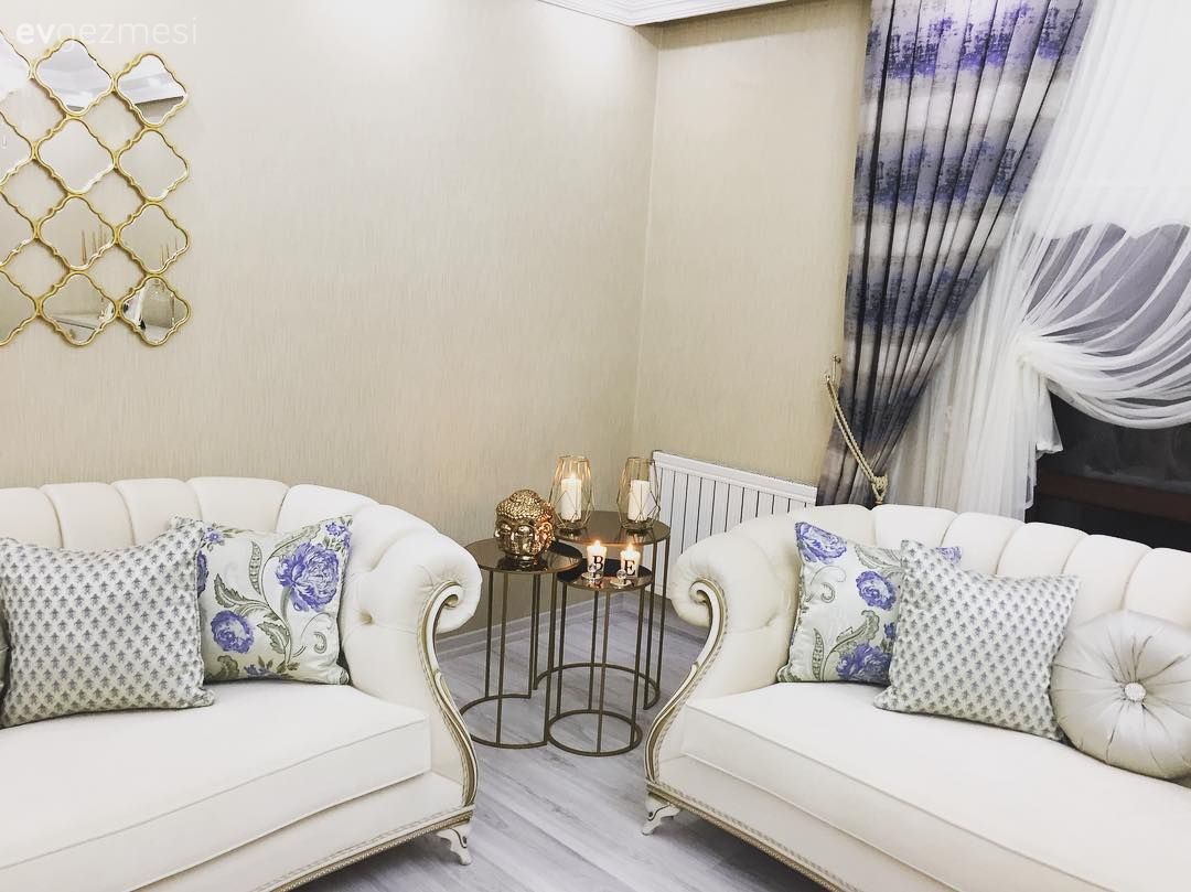 Salon, Ayna, Zigon sehpa, Aynalı mobilya, Altın, Fon perde, Kruvaze perde, Krem, Mavi, Kırlent