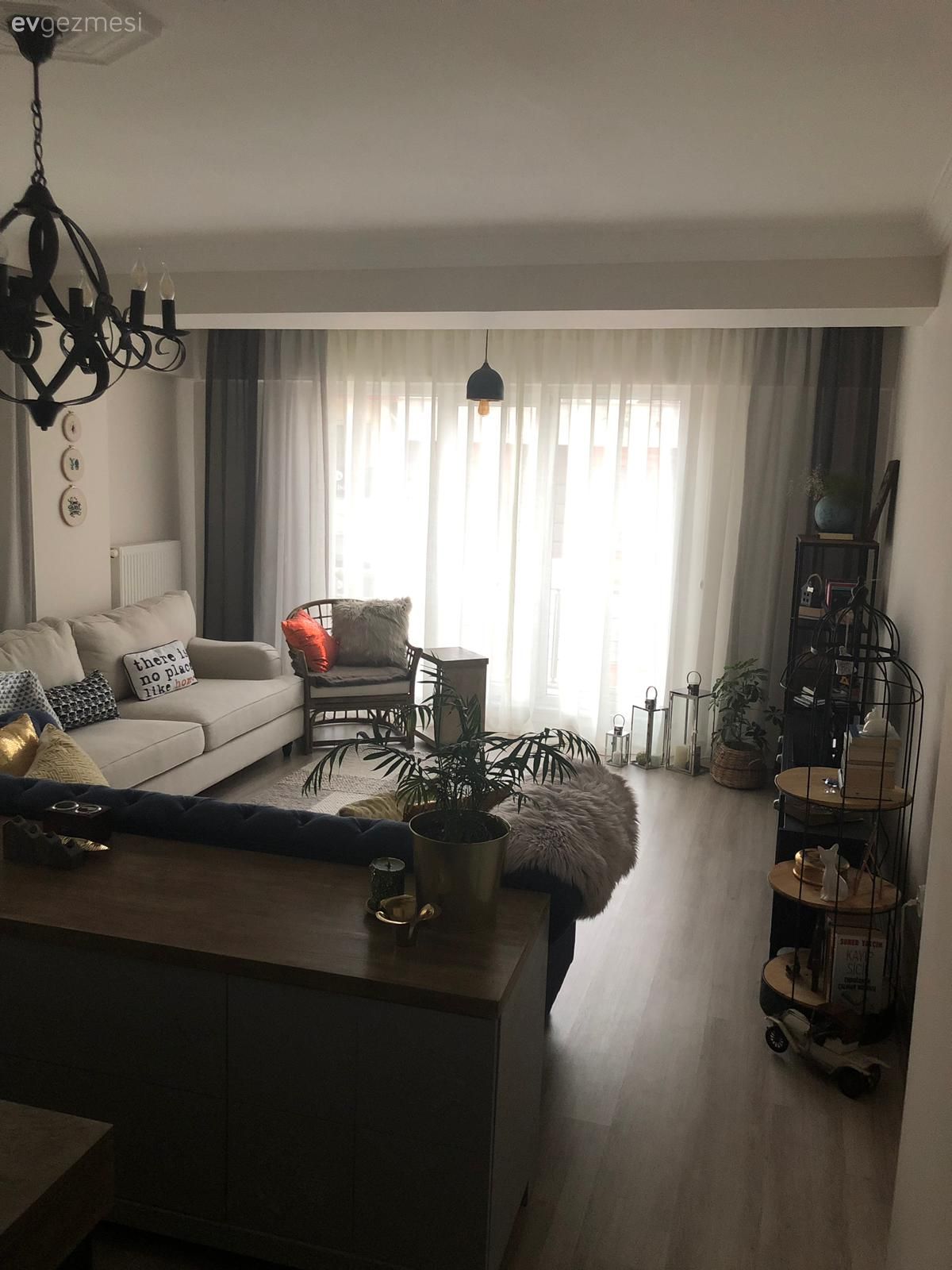 Bu Mutlu Evin Dekorasyonu Kişisel Dokunuşlar, El Emeği Parçalarla Dolu