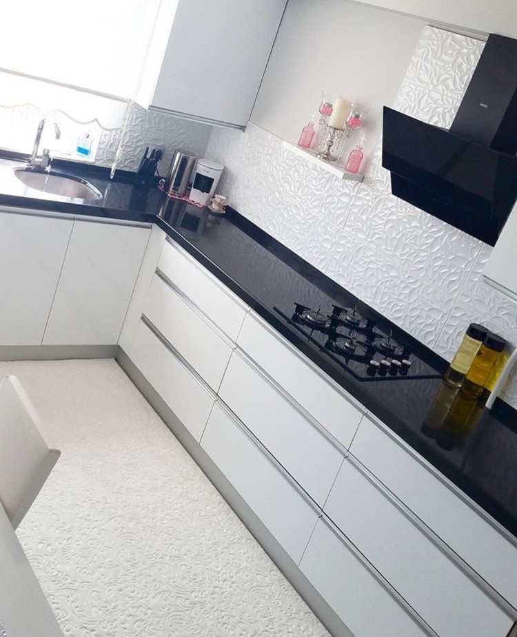 Fatima hanımın her odasında farklı stille, ferah ve şık evi..