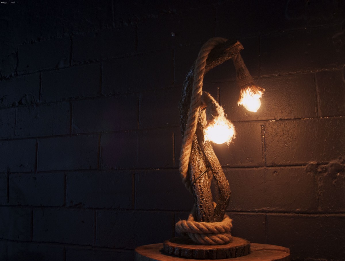 Dekoratif Ağaç Kütük Aydınlatma