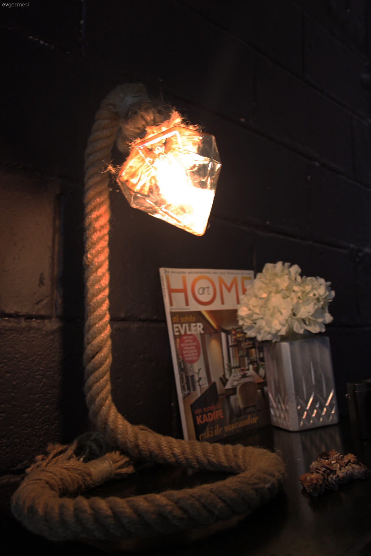 Dekoratif Halat Masa Aydınlatması