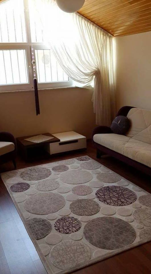 Merve Hanım'ın mor ağırlıklı zevkli evi