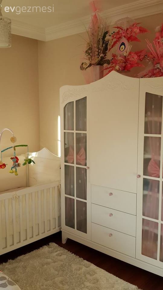 Merve Hanım'ın mor ağırlıklı zevkli evi