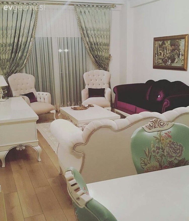 Zeynep hanımın klasik stilde, zamansız ve şık evi..