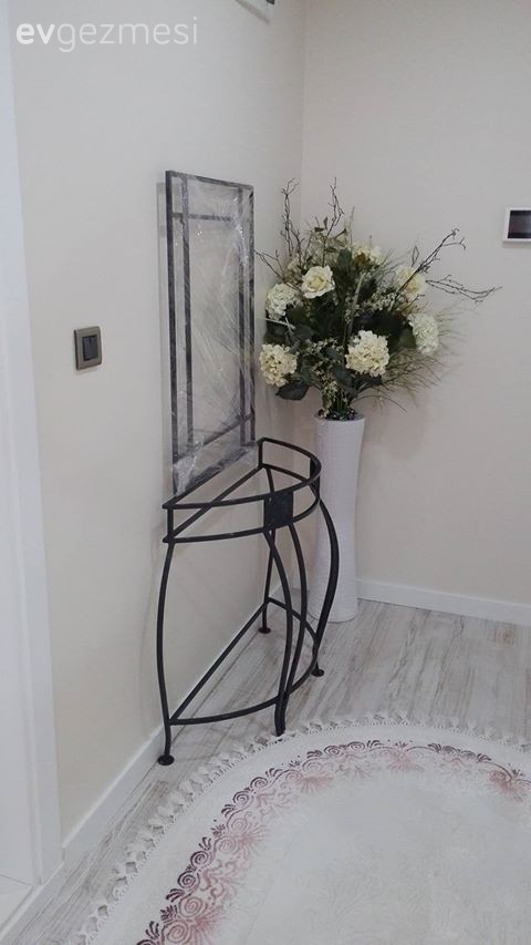 Bahar hanımın klasik ve country esintili, her detayı zevkli evi..