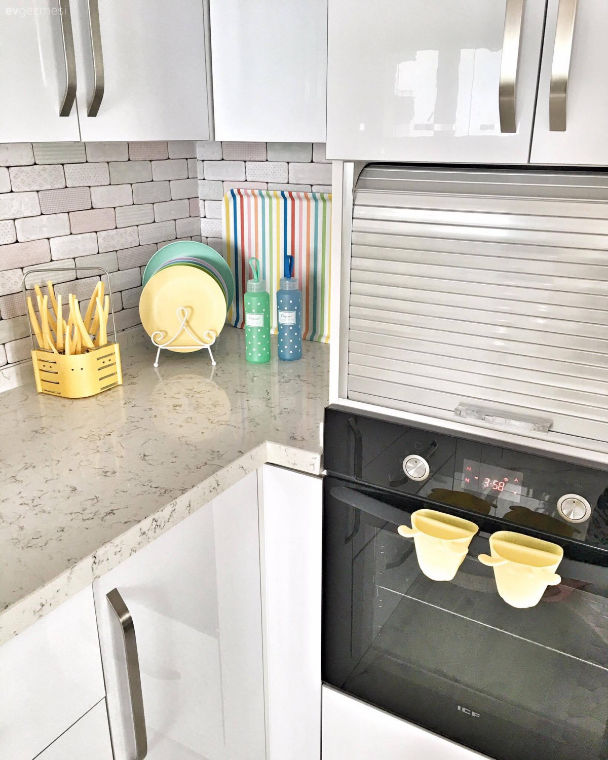 Sinem hanımın harika bir manzaraya hakim, ruhu olan evi..