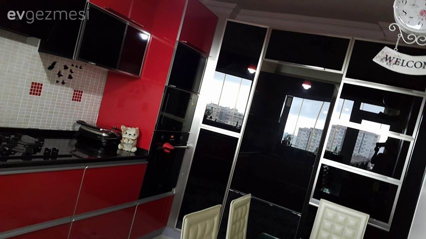 Kırmızı mutfak, Modern mutfak, Mutfak, Siyah