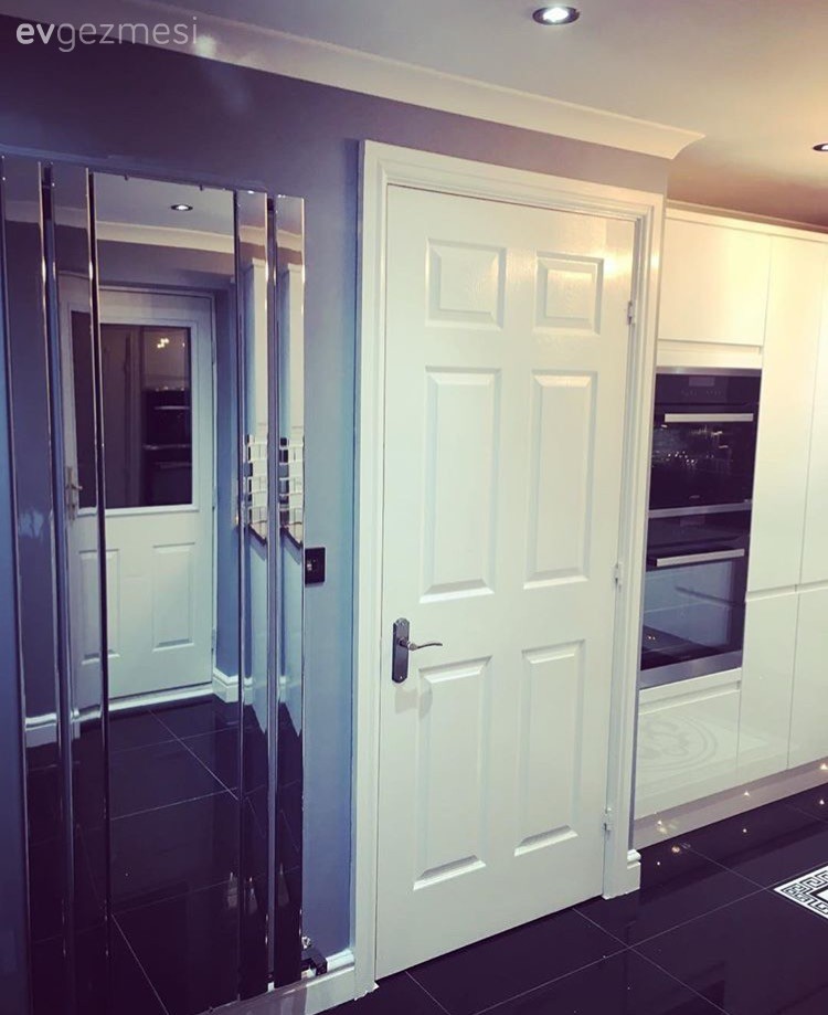 Ayna, Beyaz mutfak, Modern mutfak, Mutfak