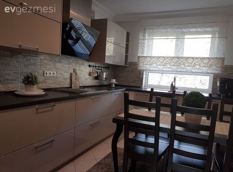 Modern stilde, sıcak ve şık bir ev..