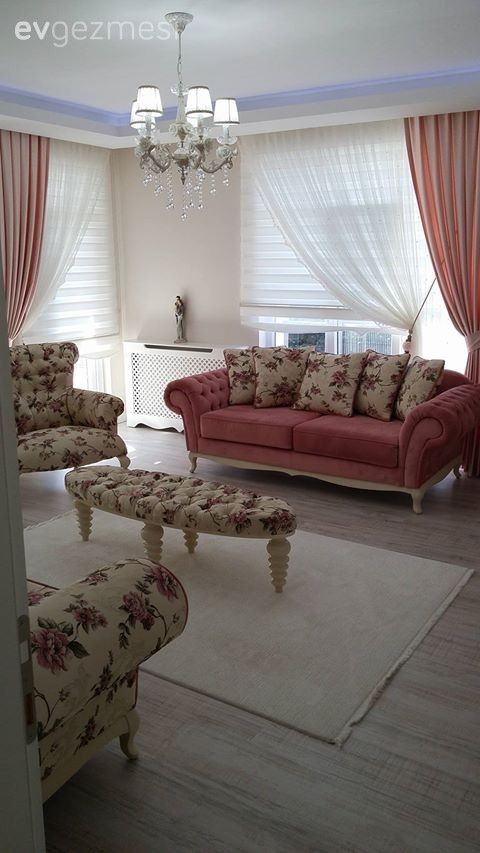 Bahar hanımın klasik ve country esintili, her detayı zevkli evi..