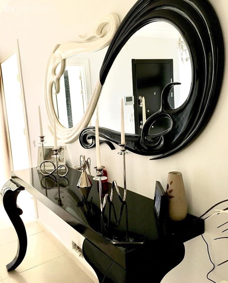 Antre, Ayna, Dresuar, Siyah- Beyaz